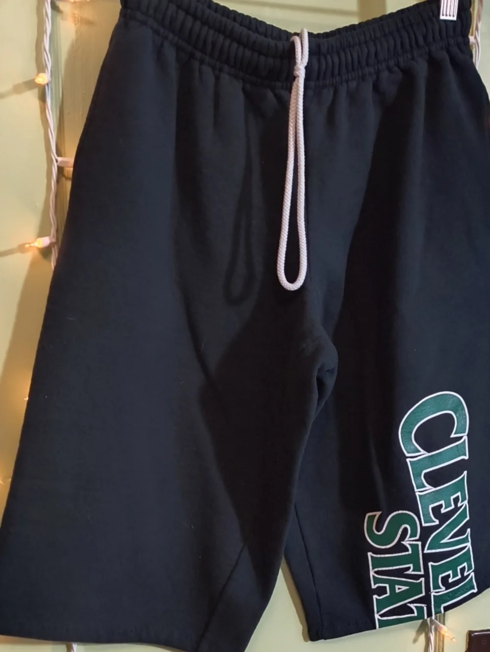 Men's Gildan DryBlend Black Green Cleveland Basketball Sweat Shorts S